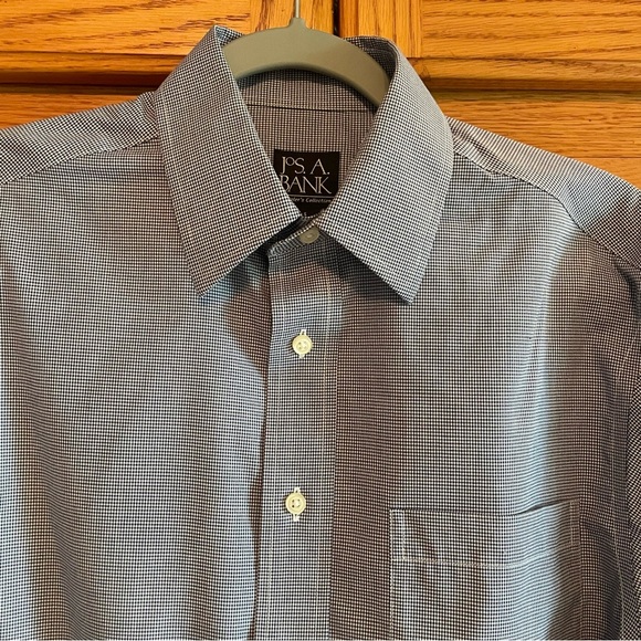 JoS. A. BANK Men's blue/white checked  Dress Shirt long sleeve size small - Picture 5 of 5